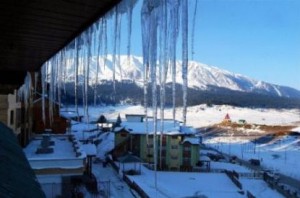 gulmarg-ice-sun
